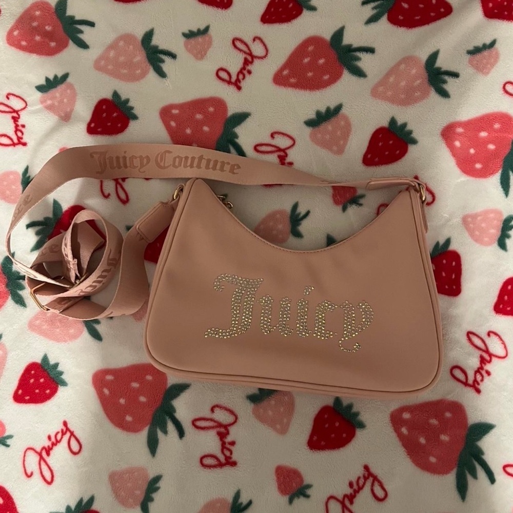 Juicy Couture Pink shoulder bag, gold accents